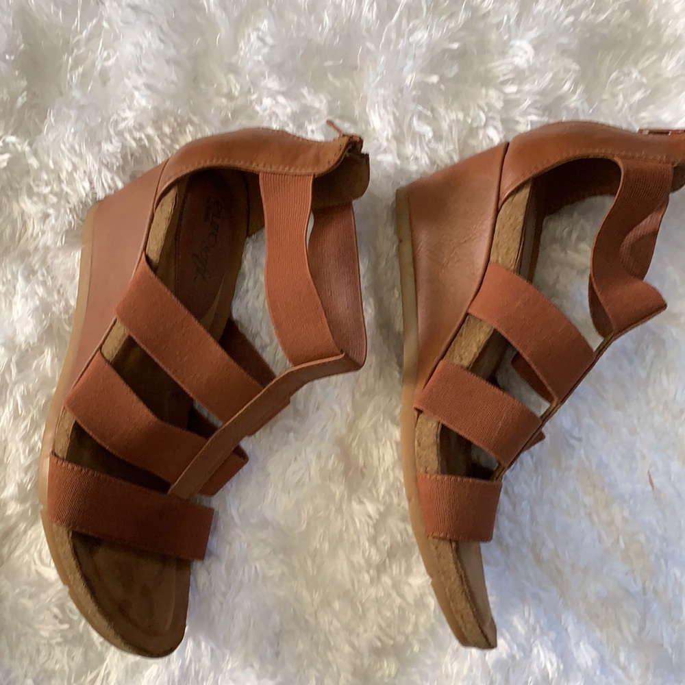 Sandals by Euro soft - Picture 2 of 6